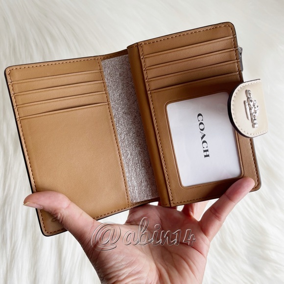 NWT Coach Floral Print Medium Corner Zip Wallet - Picture 2 of 7